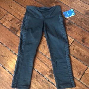 NWT Brooks Greenlight Capri running pants size XS